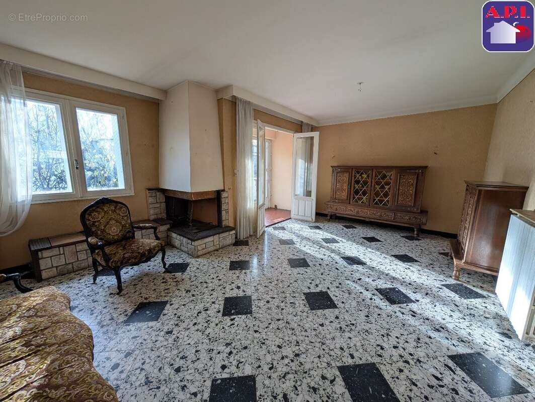 Maison à LAROQUE-D&#039;OLMES