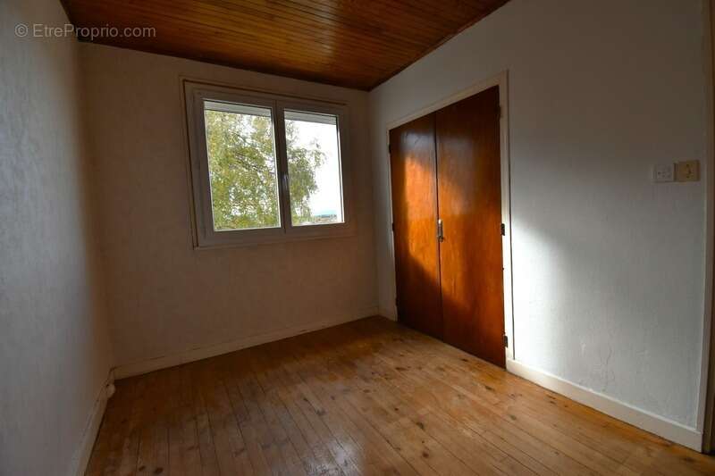 Maison à SAINT-AGREVE