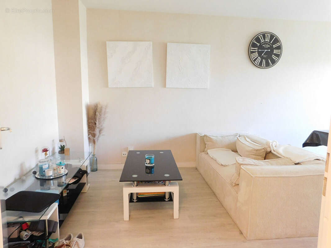 Appartement à VEZIN-LE-COQUET