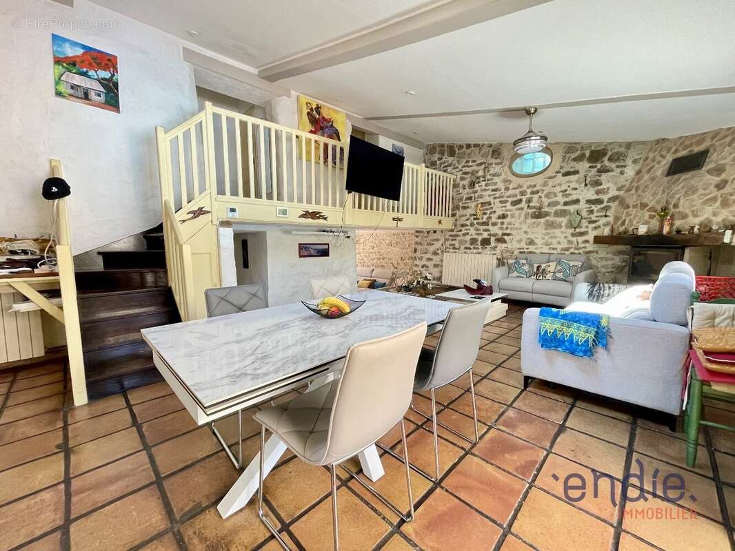 Maison à LORGUES