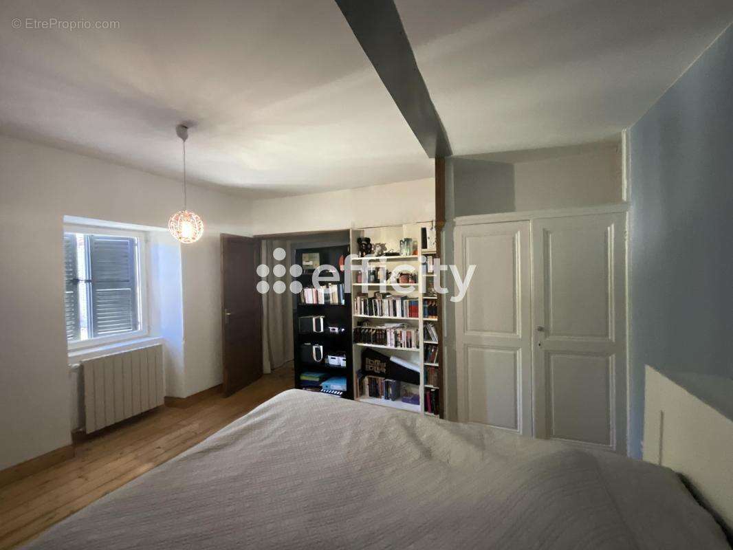 Maison à SAINT-JULIEN-EN-SAINT-ALBAN