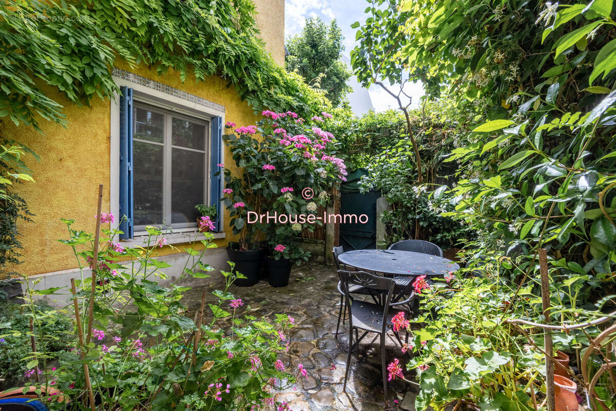 Maison à PARIS-19E