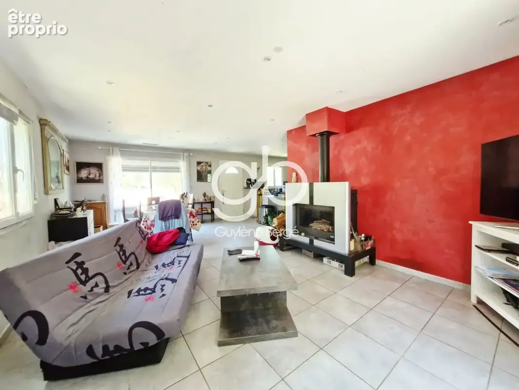 Villa 5 pièces de 105 m2 sur une parcelle arborée de 500m2 dans un environnement calme au fond d'une impasse. - photo 9