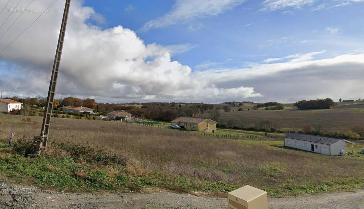 Terrain à AUGNAX