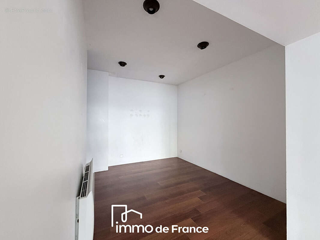 Local commercial Rodez 55 m2 - photo 3