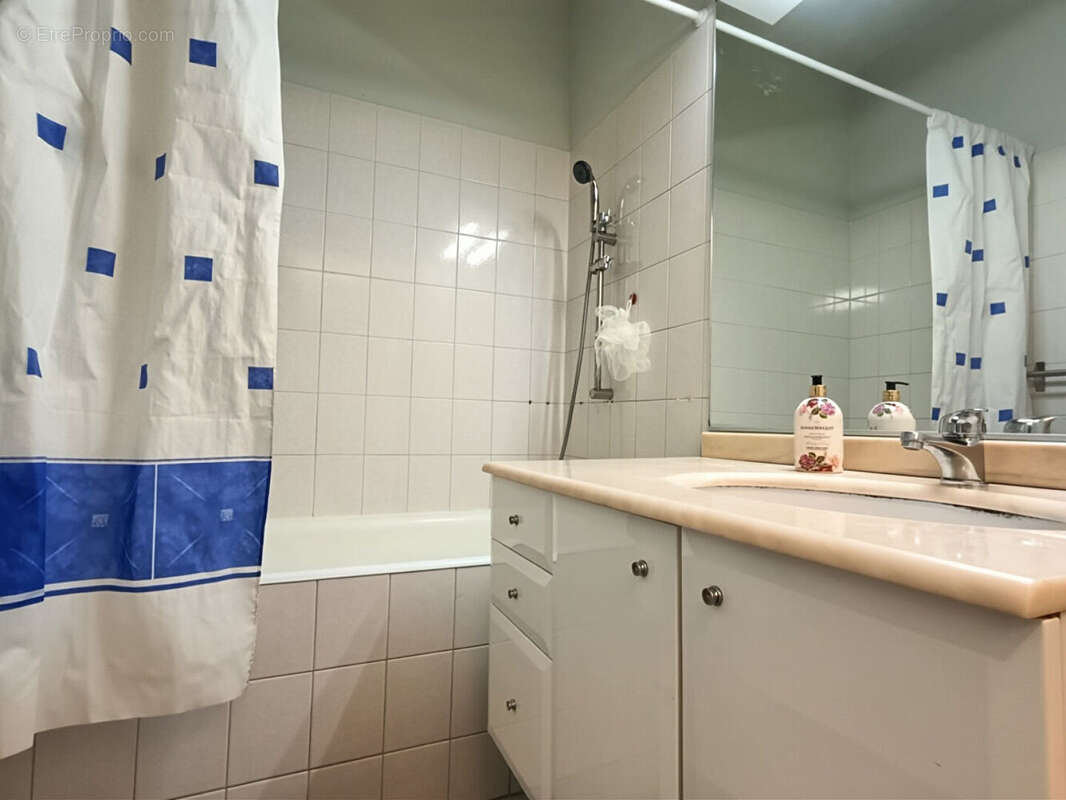 Appartement à MARSEILLE-11E