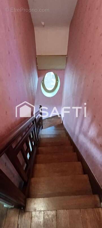 Maison 90 m² à Villaines-Les-Rochers  - photo 6