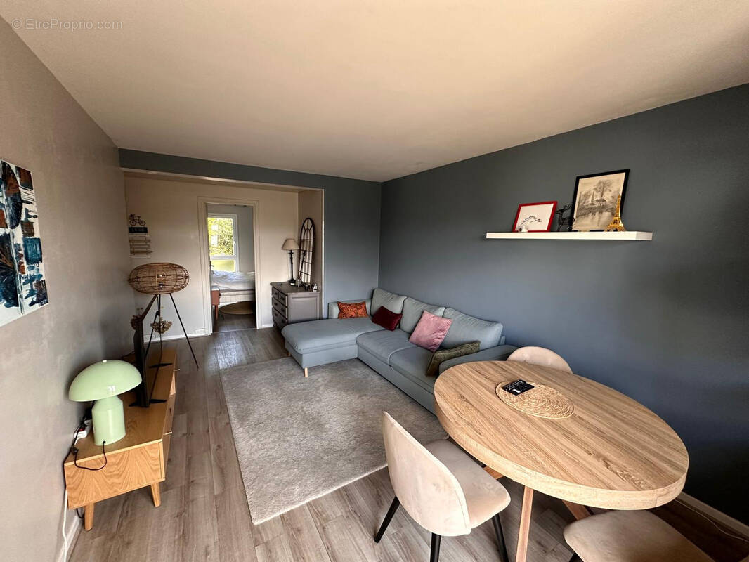 Appartement à L&#039;HAY-LES-ROSES