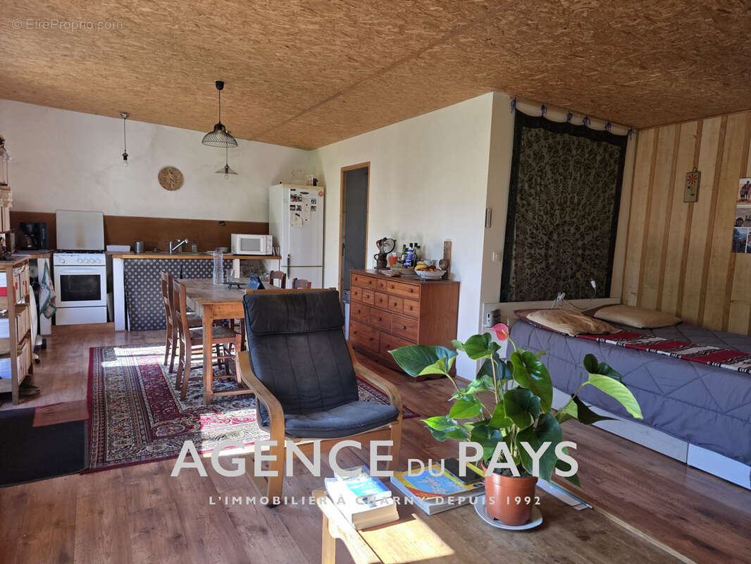 Maison à CHAMPCEVRAIS