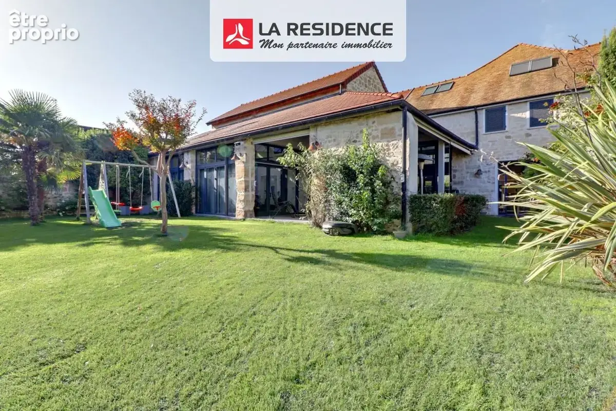 Photo Maison à Jouy-Le-Moutier au prix de 1 020 000€