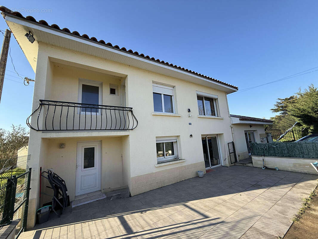 Maison à SAINT-SYLVESTRE-SUR-LOT