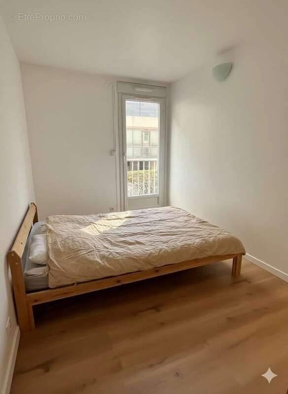 Appartement à AUBERVILLIERS