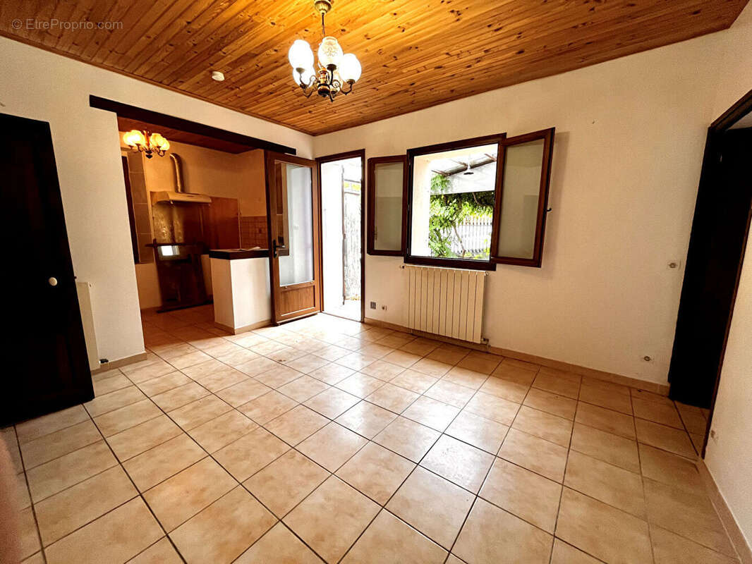 Appartement à ANNOT