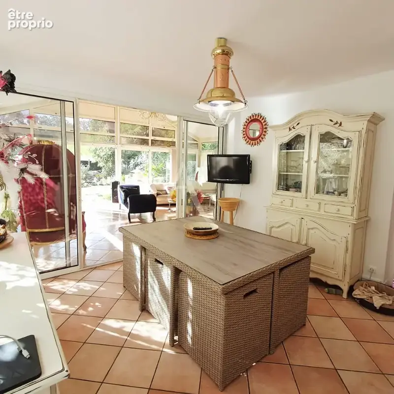 Une propriété d'exception avec parc, piscine et terrain de tennis privé - photo 3