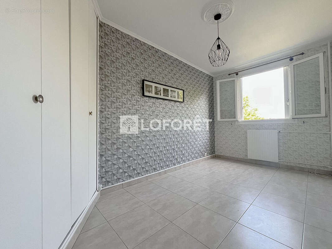 Appartement à MONTROUGE
