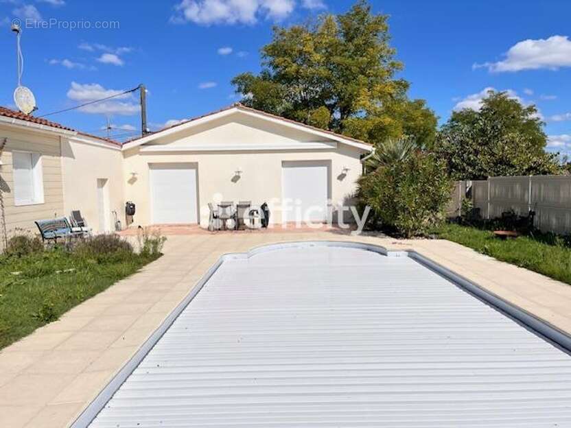 Maison à MESCHERS-SUR-GIRONDE