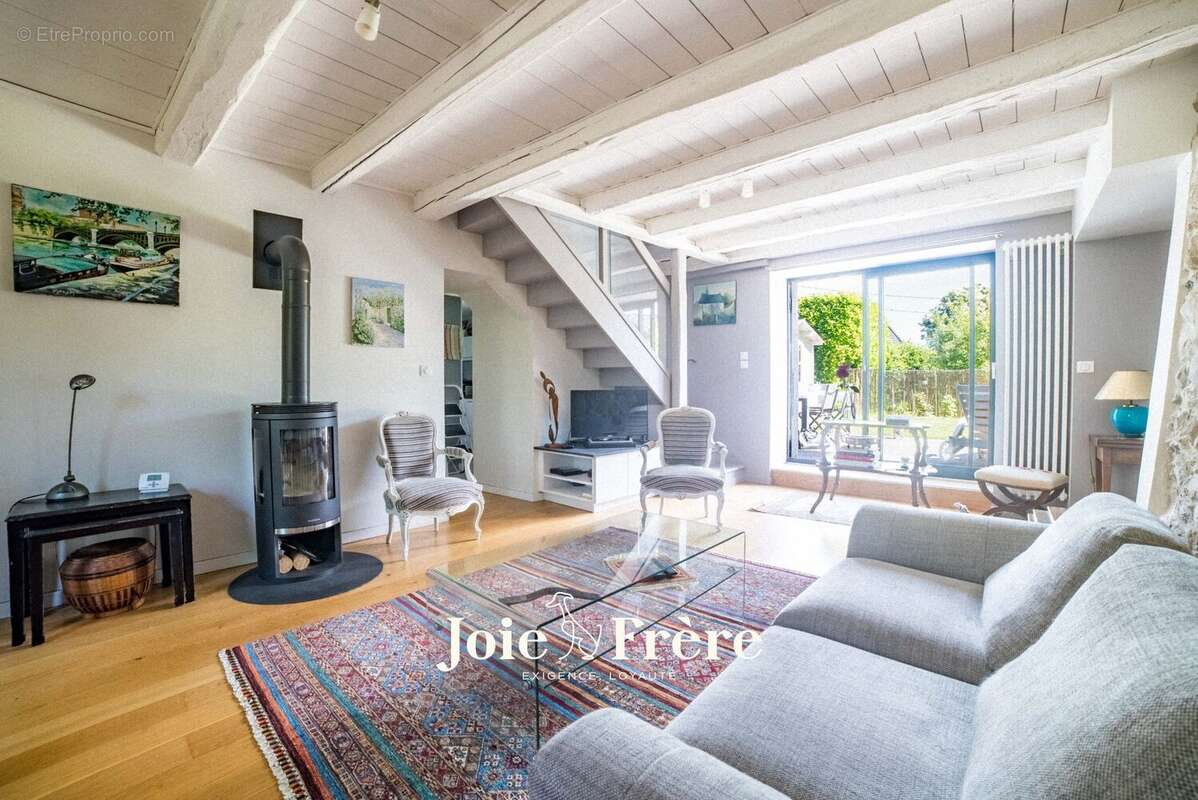 Maison 157 m² à Saint-Jorioz  - photo 4