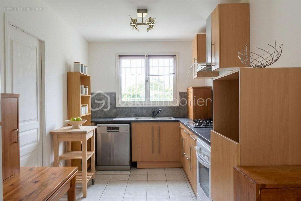 A Saint-andré-de-Sangonis, maison de 103 m² sur 626 m² de terrain avec piscine - photo 9