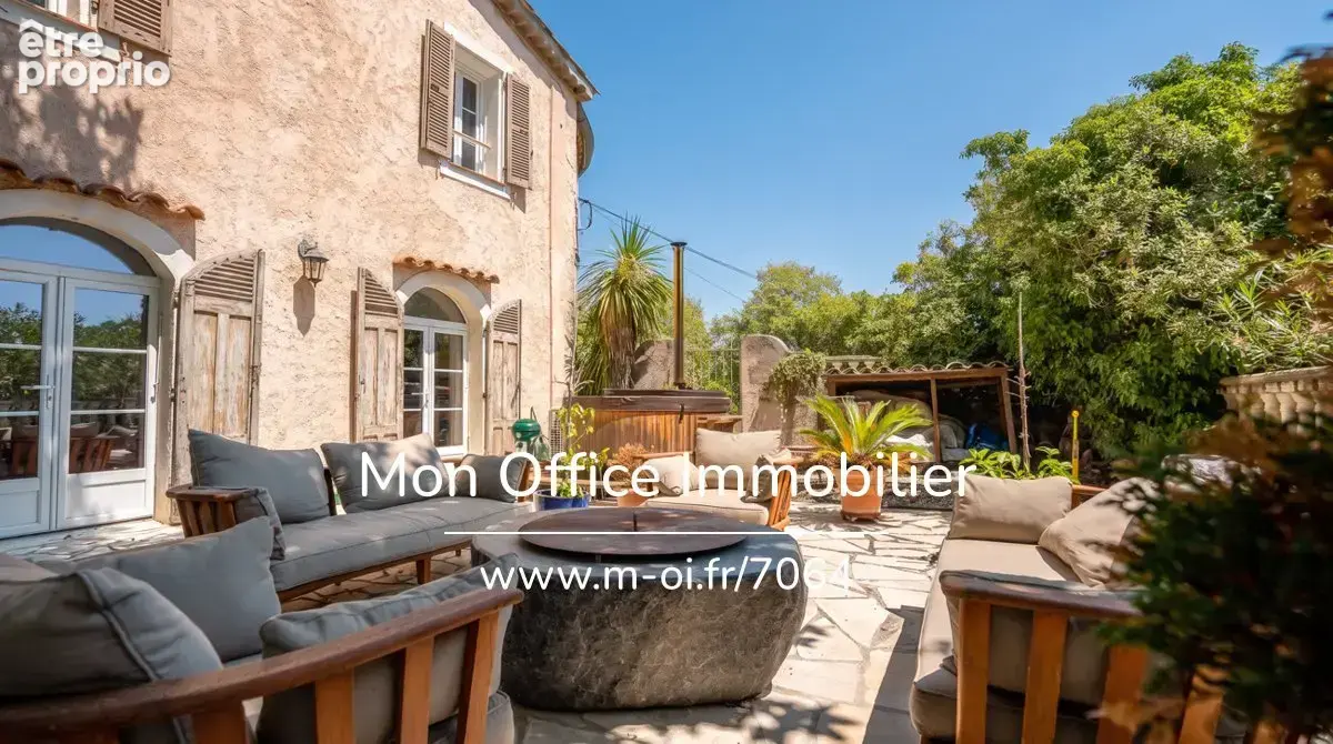 Référence : 7064-les - maison de charme avec garage et piscine proche port grimaud - photo 3