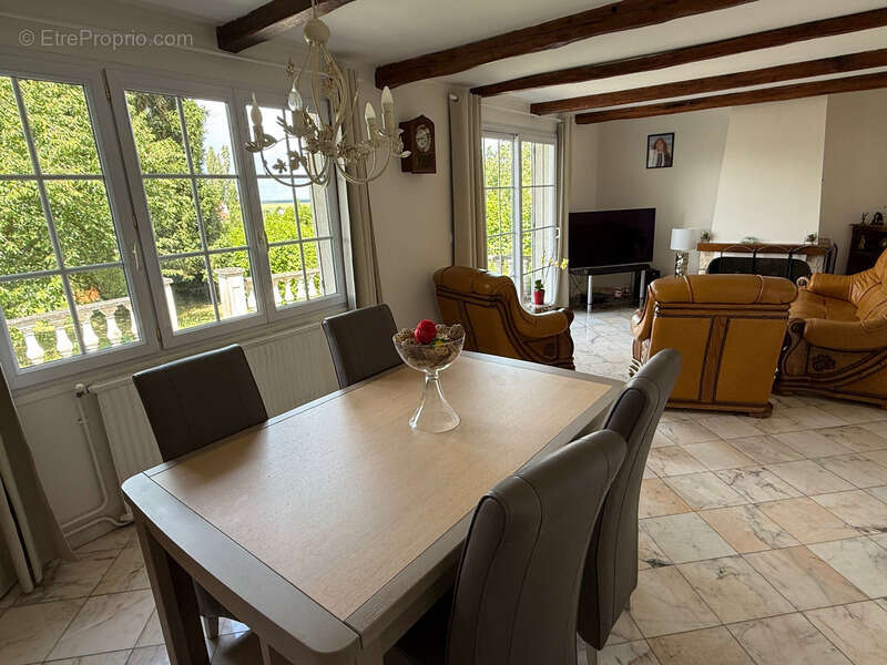 Maison à GRISY-LES-PLATRES