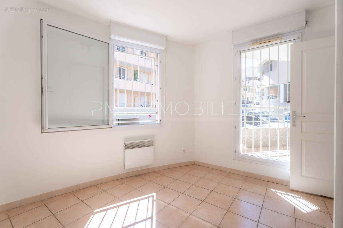 Appartement à MARSEILLE-5E