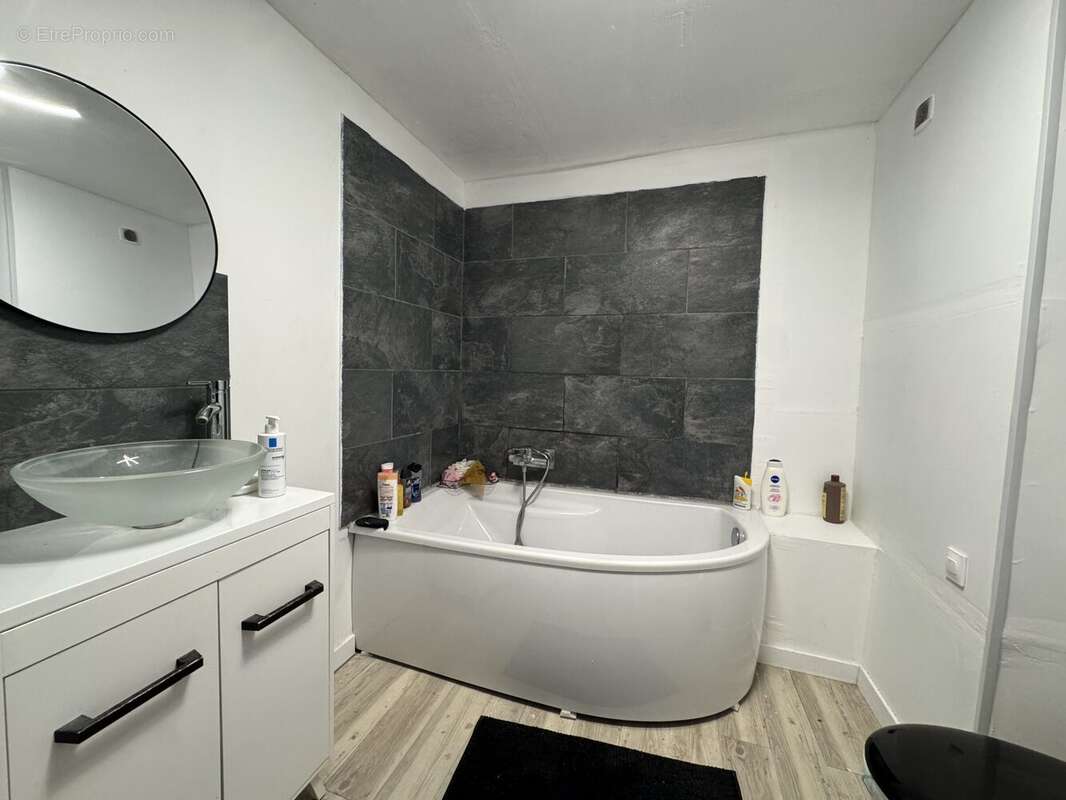 Maison à VAL-DE-REUIL