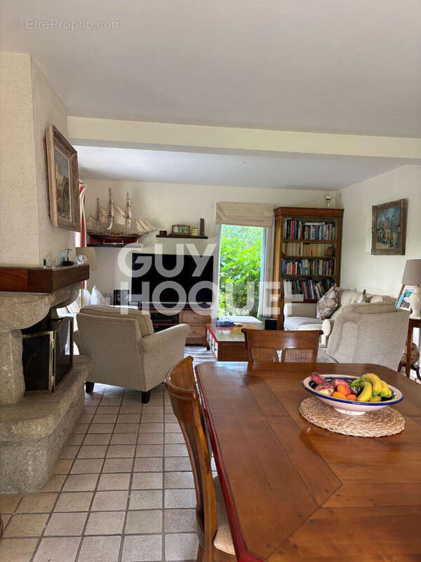 Maison à LE MINIHIC-SUR-RANCE