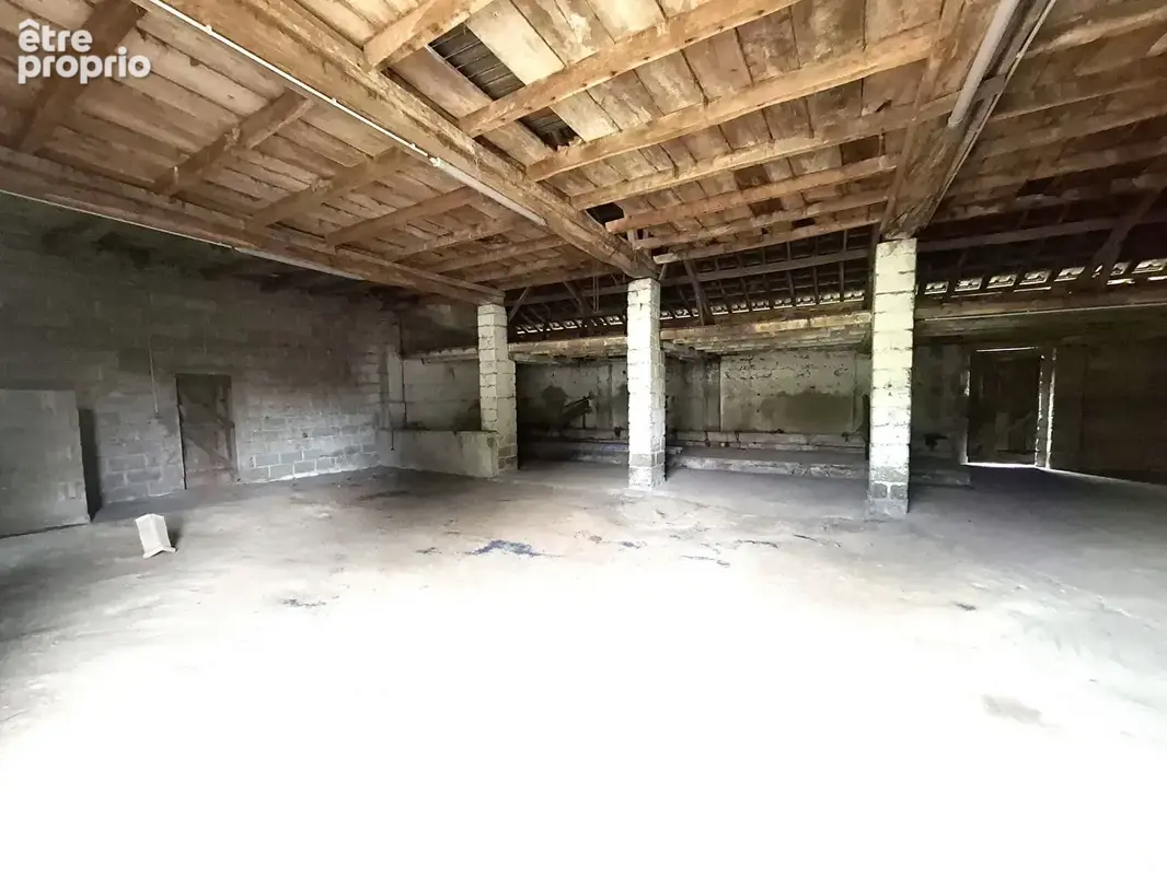 Grange Serres Sainte Marie 200 m² - photo 4