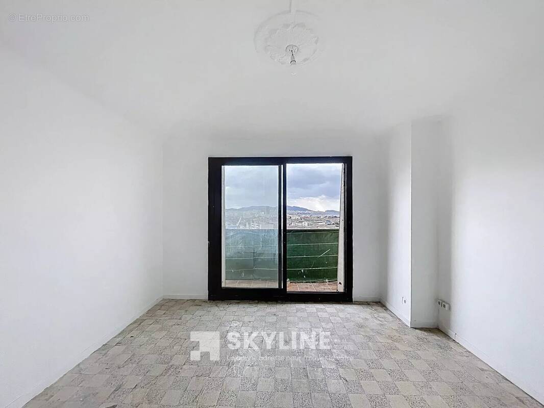 Appartement à MARSEILLE-15E