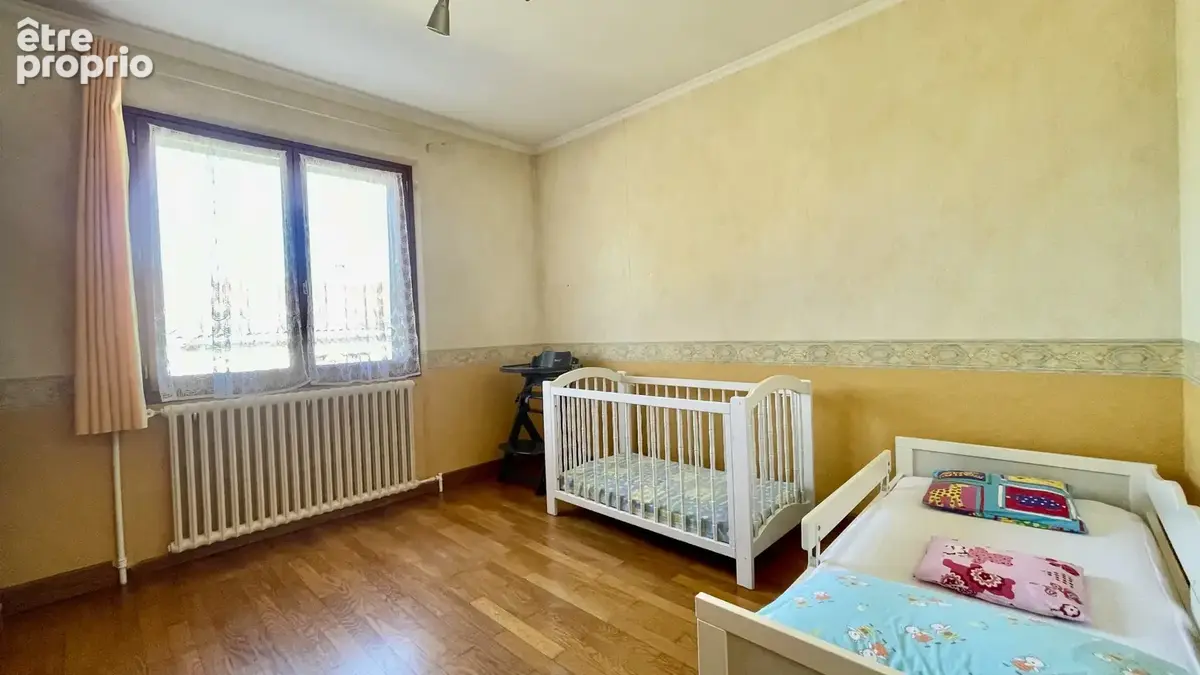 Grande maison familiale de 220 m2 / 5 chambres / Terrain de 673 m2 - photo 11