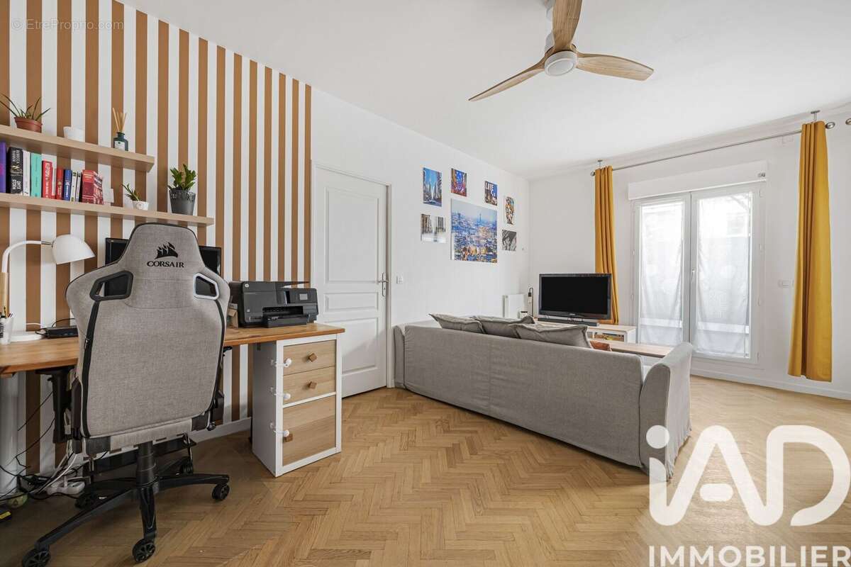 Photo 3 - Appartement à COURBEVOIE