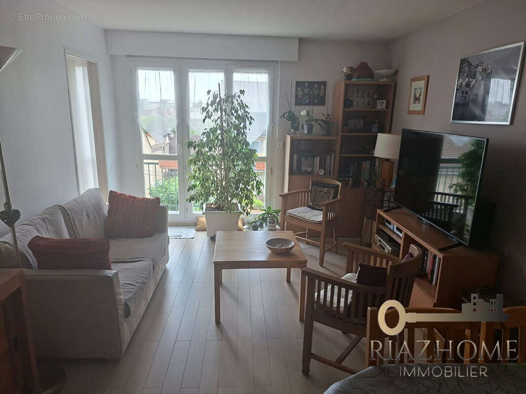 Appartement à LE BOURGET