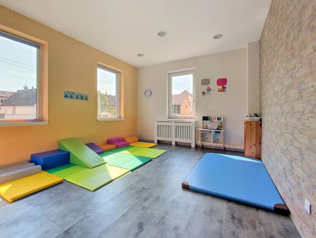 Commerce 166 m² à Holtzheim  - photo 2