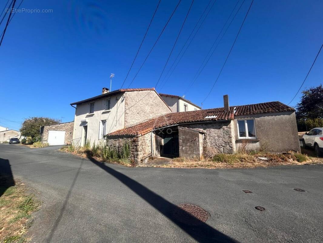 Maison à BOUSSAY