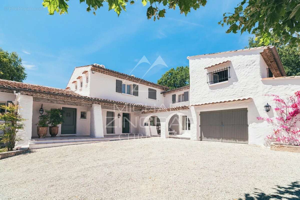 Maison à LE ROURET