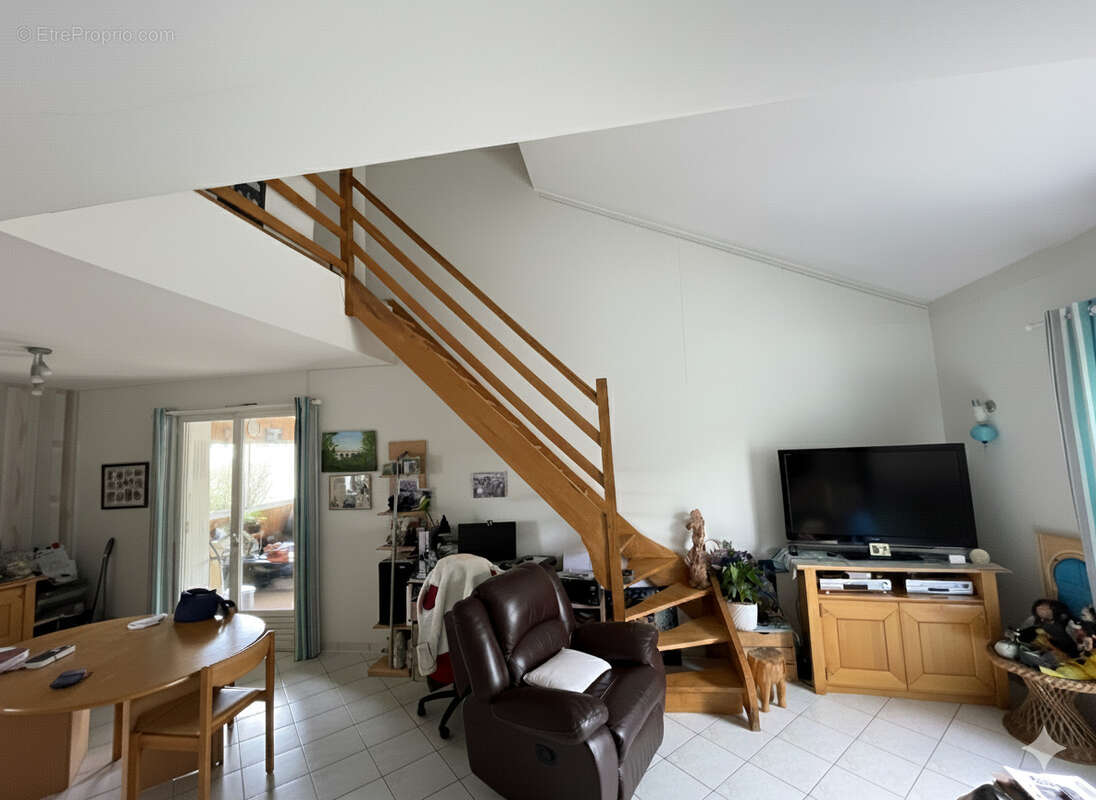 Maison à FRONTENAY-ROHAN-ROHAN