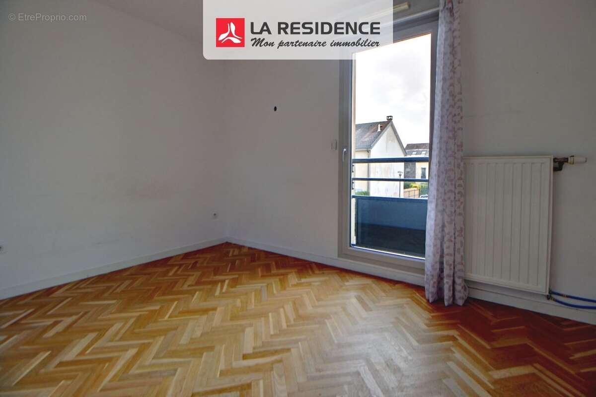 Appartement à VERNEUIL-SUR-SEINE
