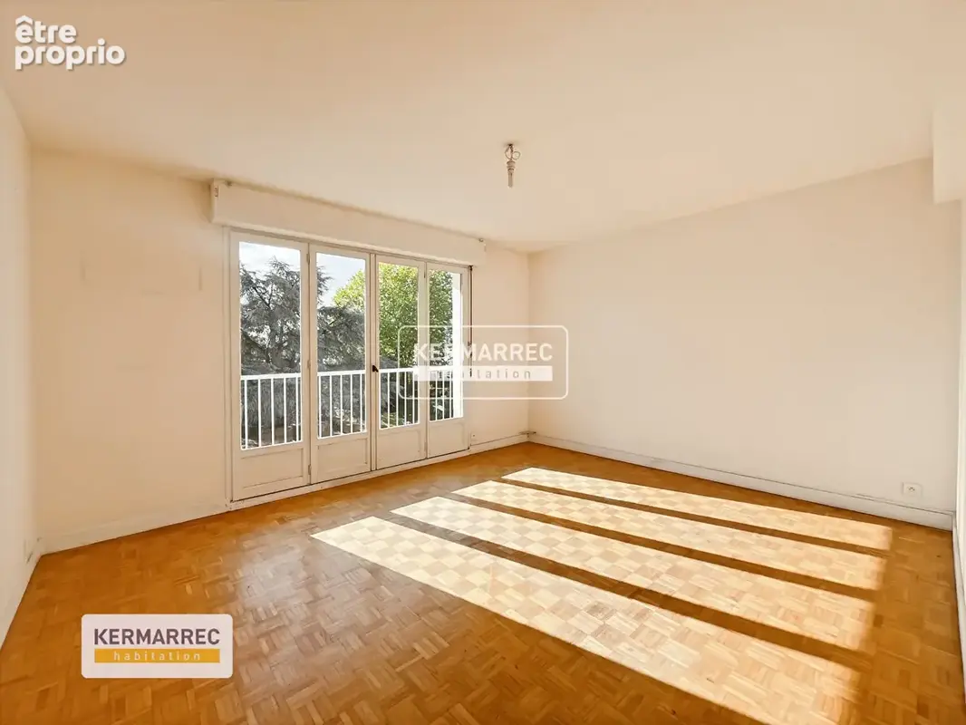 Appartement T3 - Jean Mermoz - Balcon, garage et espaces verts - photo 3
