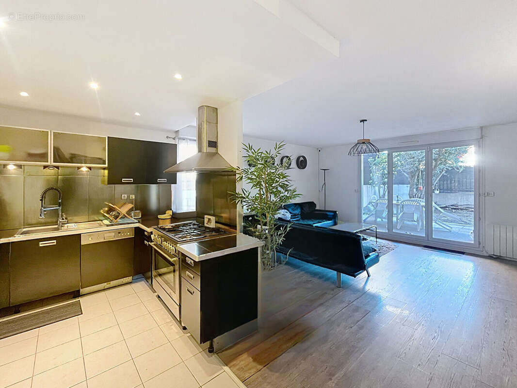 Appartement à MARSEILLE-14E