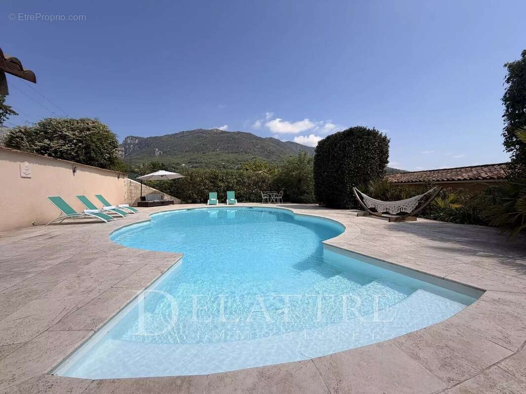 Maison à LE BAR-SUR-LOUP