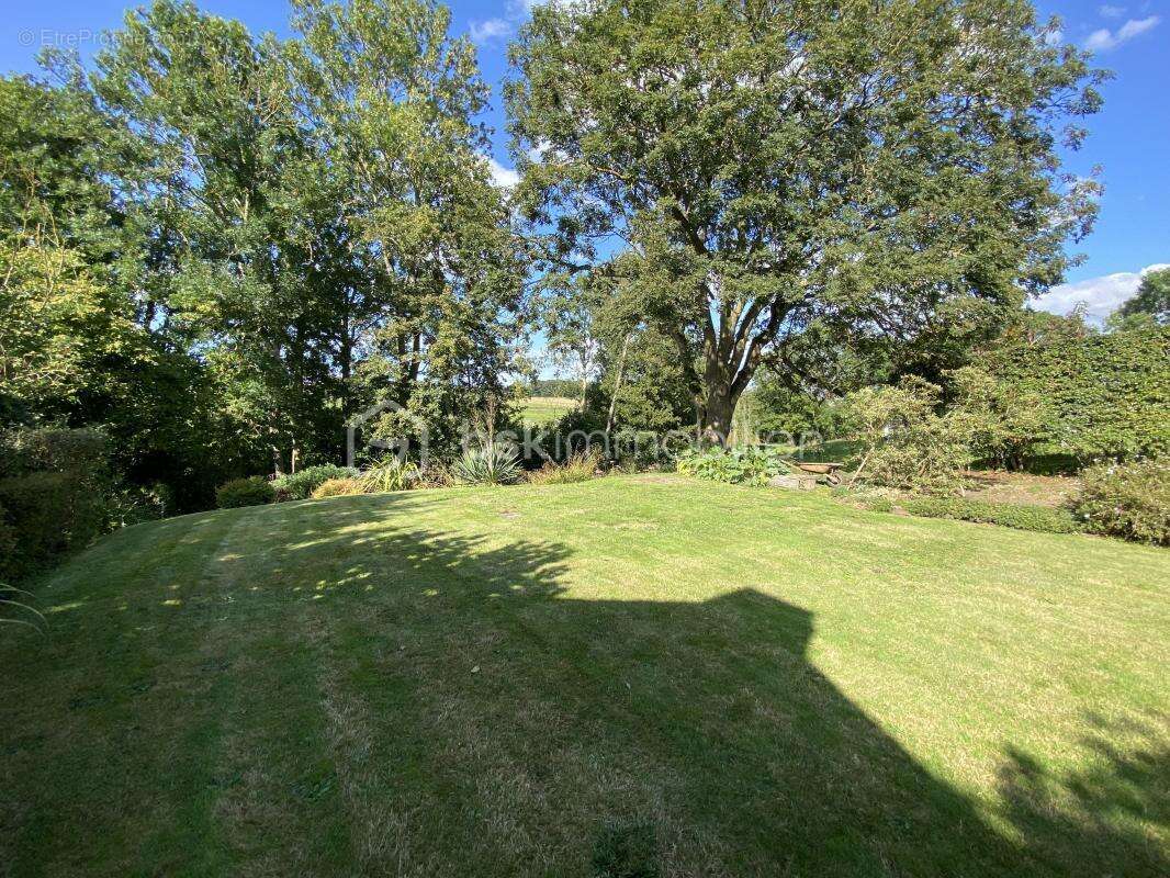 Maison à SAINT-OUEN-D'ATTEZ