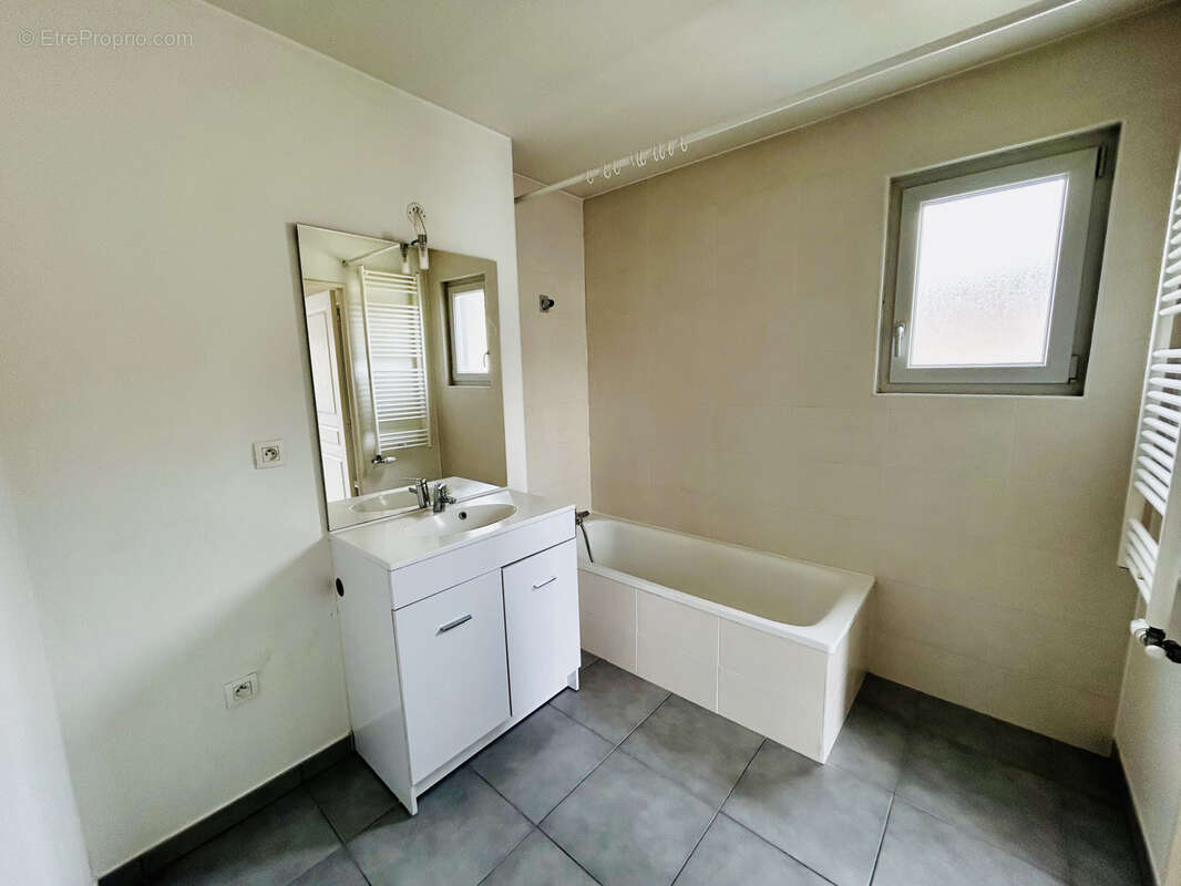 Appartement à BONNEVILLE