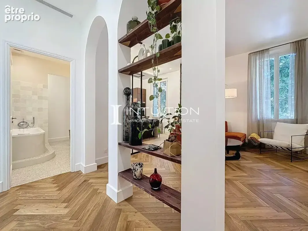 Antibes - Centre : Vaste appartement bourgeois avec terrasse - photo 20
