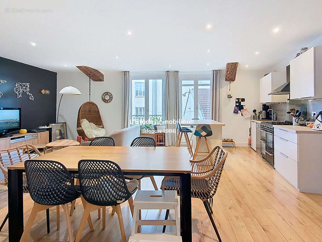 Maison à FONTAINES-SUR-SAONE