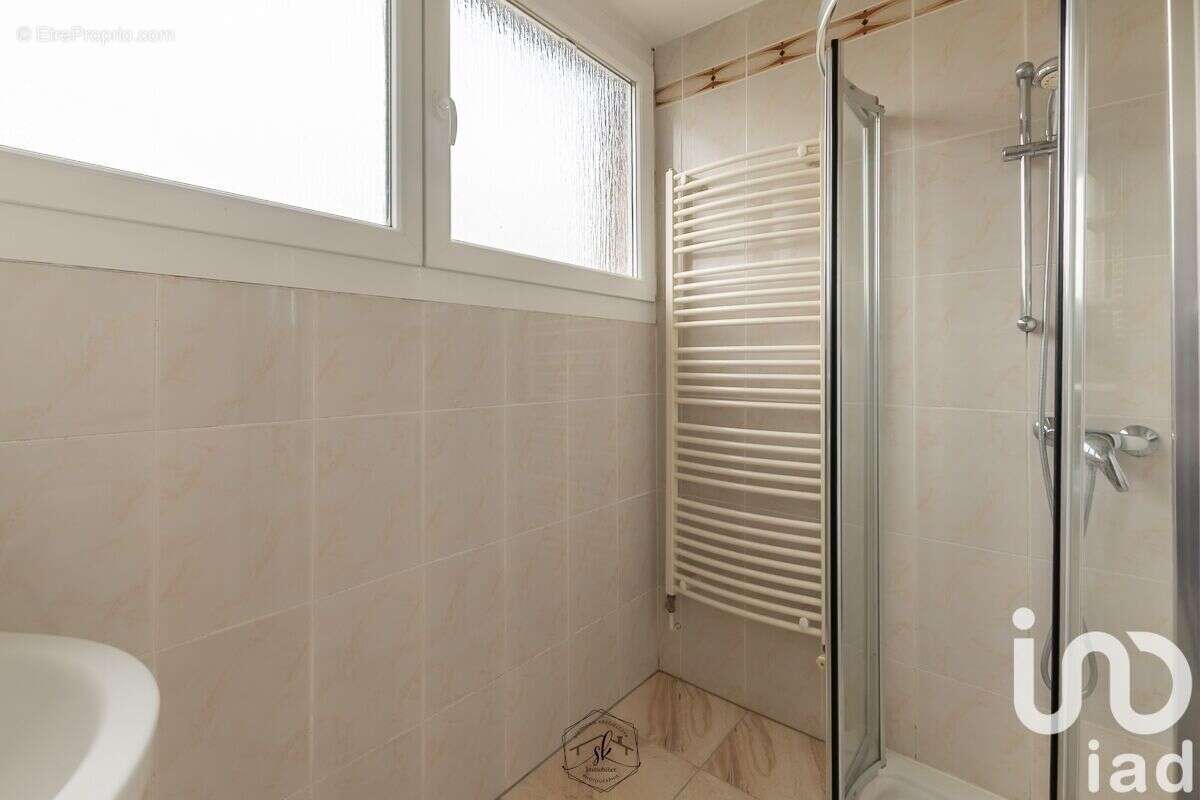 Photo 6 - Appartement à AUDUN-LE-TICHE