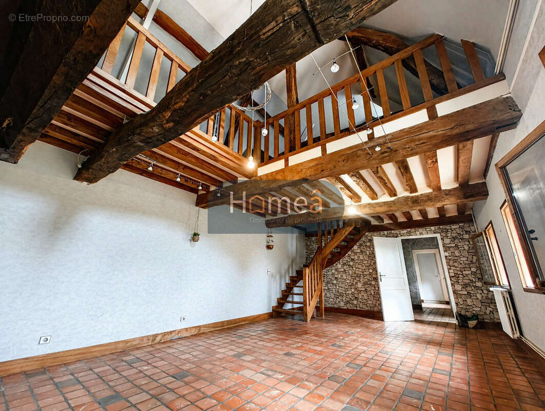 Maison de caractère de 170 m2 sur un hectare de terrain - photo 3