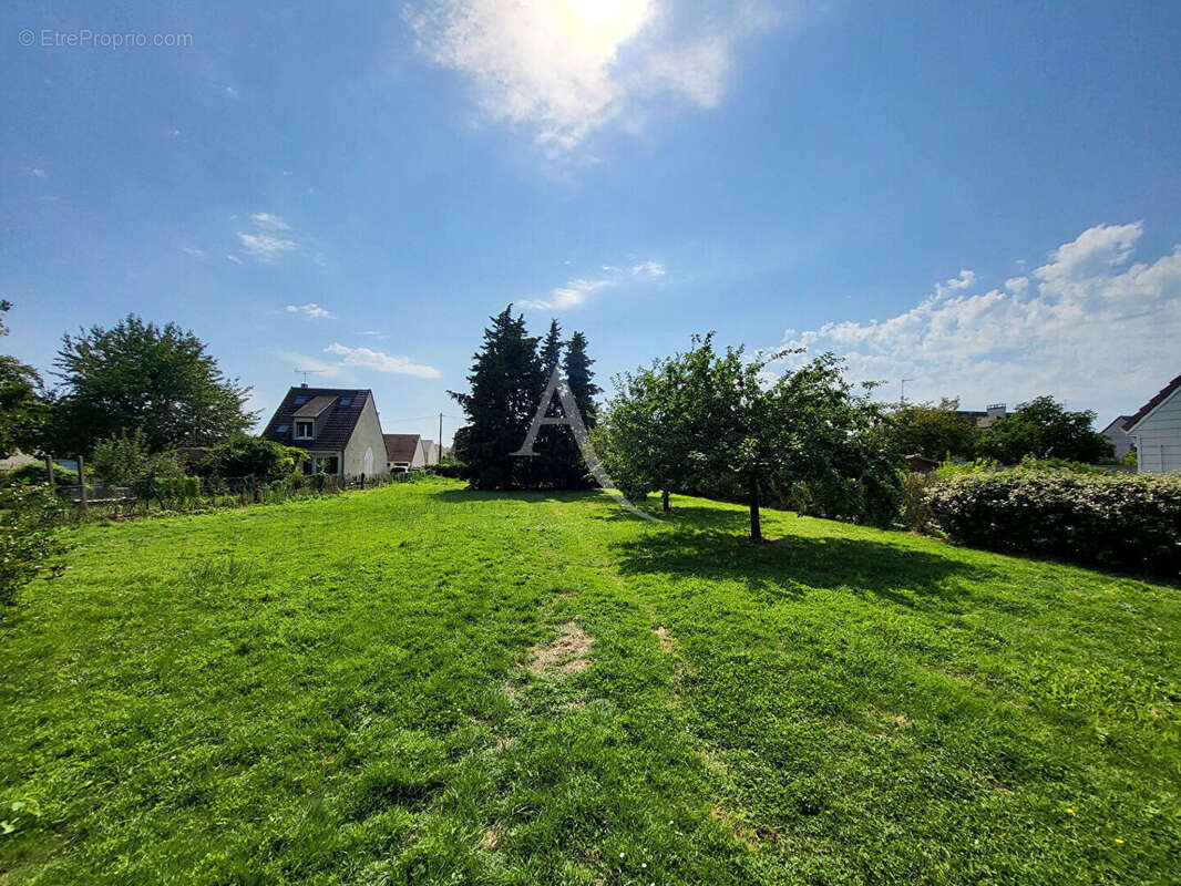 Terrain à VERNEUIL-L&#039;ETANG