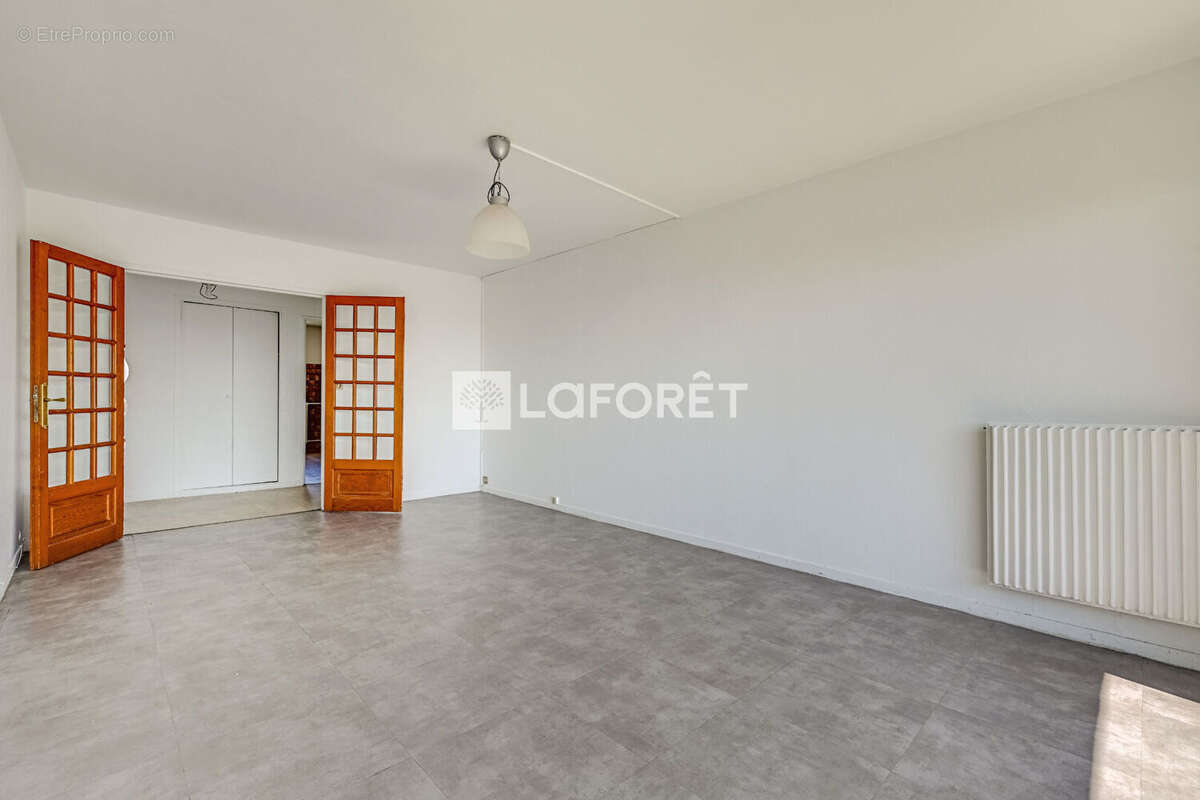 Appartement à PARIS-19E