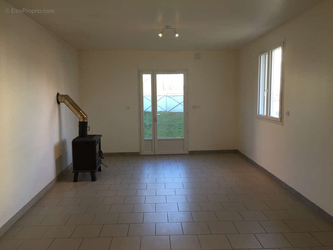 Maison à SAINT-LAURENT-DE-CERIS