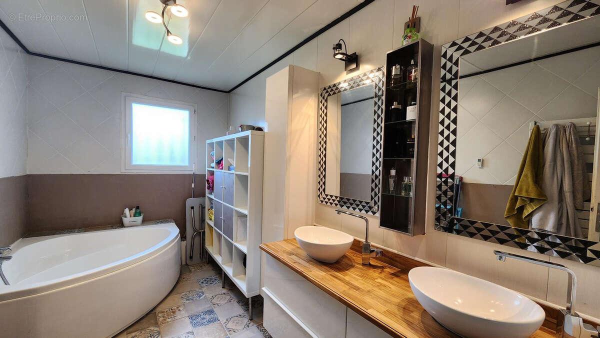 Maison à SAINT-ANDRE-DE-CUBZAC